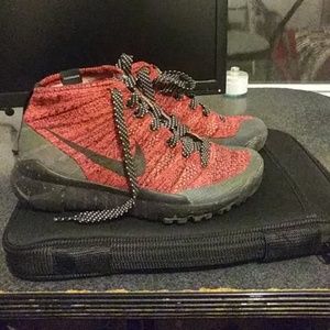 Nike flyknit sneaker boot